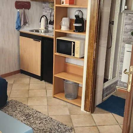 Comfortable Nest For 2 People Lägenhet