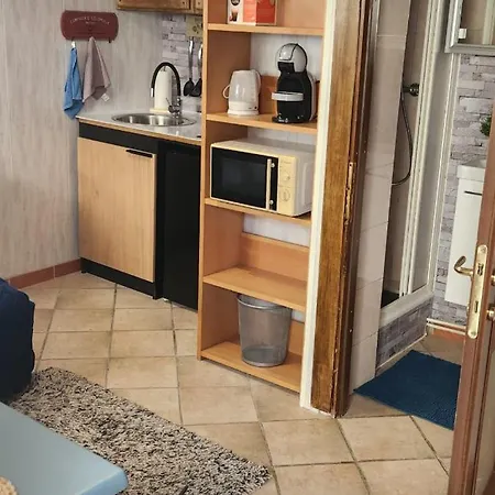 Comfortable Nest For 2 People Lägenhet
